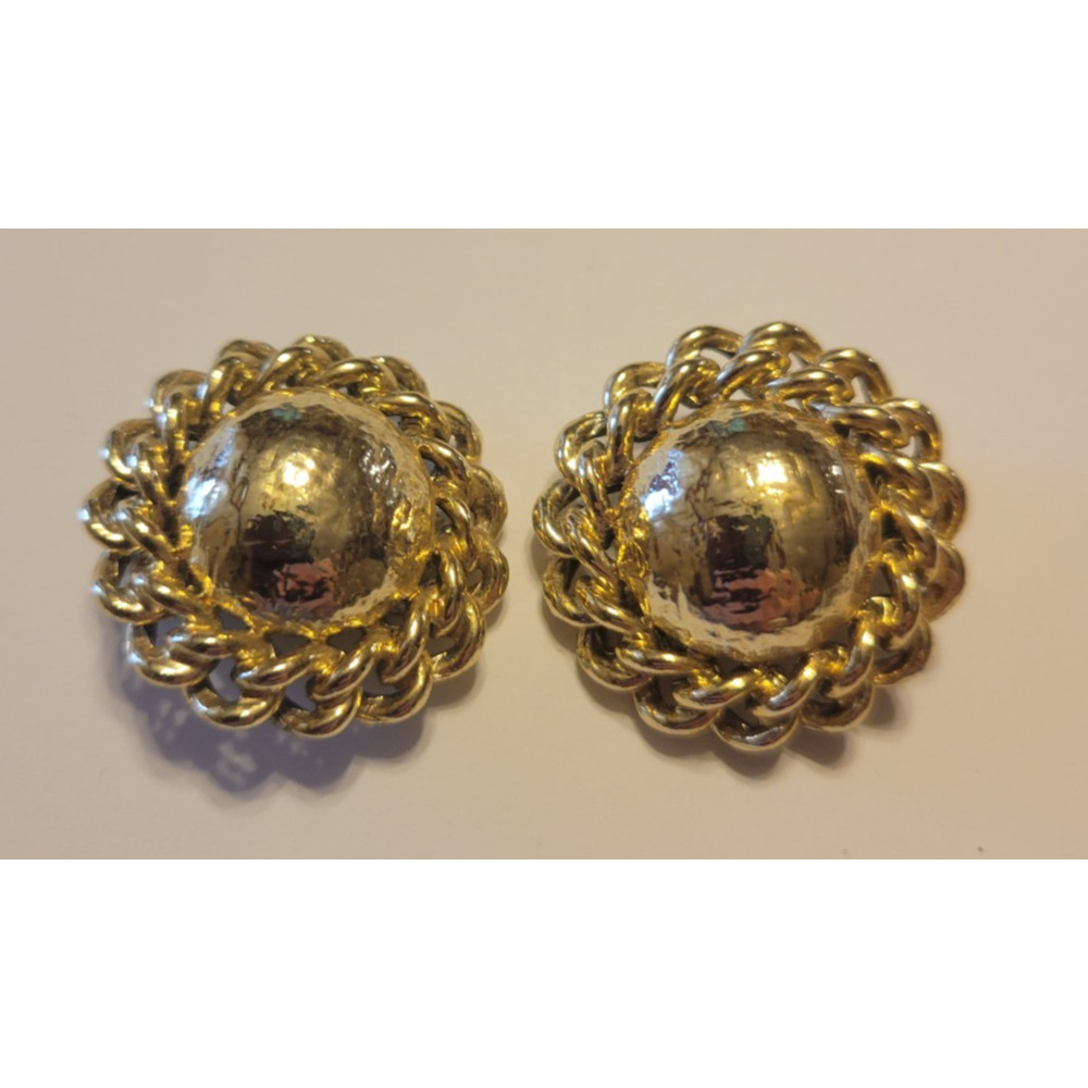 Vintage Coro Clip On Round Halo Chain Frame Signed Gold Tone‎ Earrings